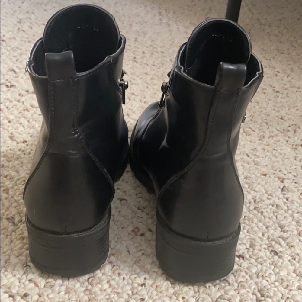 Boots - Picture 3 of 5
